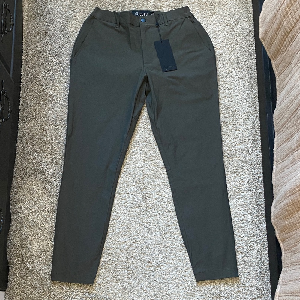 CUTS Men's Dark Pine AO Jogger Pants